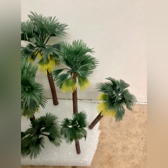 Variety Of Rainforest Palm Tree Set - Picture 7 of 16